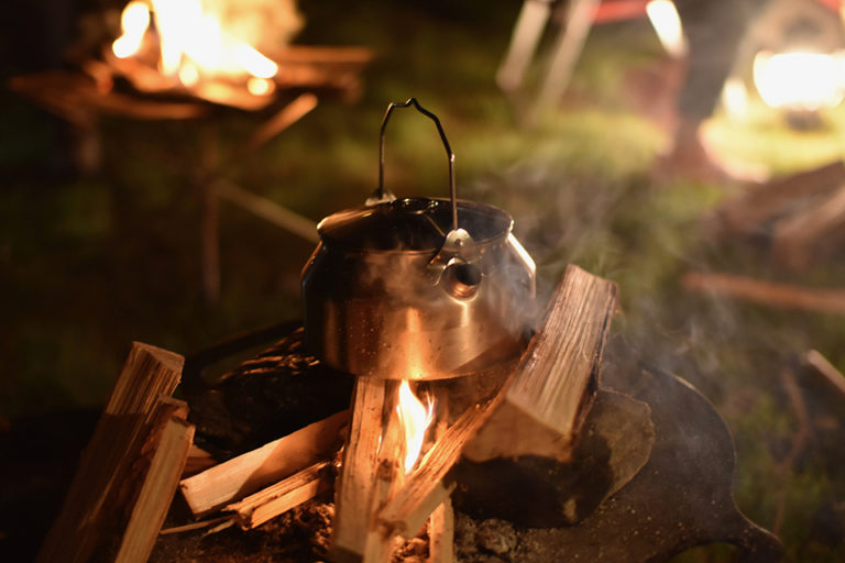 今週の物欲camp 秋冬キャンプの必需品 焚き火で湯を沸かすアウトドアケトル決定版10選 いちにのきゃんぷ
